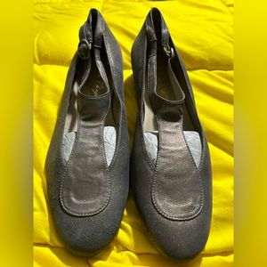 Pewter Leather Robert Clergerie Buckled Flats are a size 5 1/2- US8